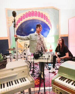 Katya Peneva Instagram - Girls will be girls @aliciakeys 💕 Playing around in the studio is so much fun. Miss you mama and miss NYC so much 💋 #girlfriends #fun #loveit