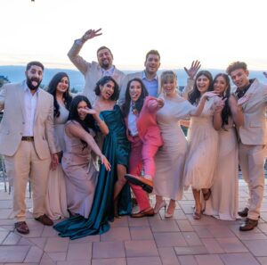 Kausar Mohammed Instagram - we take siblings very seriously. 
LATE but happy #nationalsiblingsday !