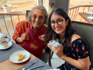 Kausar Munir Instagram - When the daughter befriends the don, all you can do is smile nervously in the back! Watch @sophiepandita in a sweet cameo on Searching for Sheela ❤️ @netflix_in @dharmaticent @karanjohar @apoorva1972 @shakunbatra @aneeshabaig #maanandsheela
