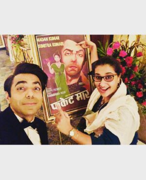 Kausar Munir Instagram - Puraane zamaane ko naya banaane ka mauqa bahot kum logon ko milta hai…and I got to do it with joy and in style, all thanks too the faith and love of stellar artists and humans @motwayne & @itsamittrivedi 
#jubileeonprime releases today only @primevideoin 
10 golden episodes and 12 original songs by us ♥️🧿