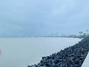Kausar Munir Instagram - Baa(rish)ta💧💙
#baarish #bambayi #rishta #father