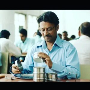 Kausar Munir Instagram - Aise bhi gunehgaar hum ho nahi saktey,  Ki aansoon-on se qabr teri dhho nahi saktey.
Aye khuda hain aazmaaishen teri qubool,
Lekin ye kya ki lag ke gale ro nahi saktey!
Khuda Hafiz Irrfan 🙏🏼💔