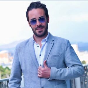 Kaveh Samakbashi Instagram - Every single thing that has ever happened in your life is preparing you for a moment that is yet to come.✨
تك تك چيزهايي كه توي زندگيت اتفاق افتادن دارن تو رو واسه لحظه اي آماده ميكنن كه هنوز نرسيده.
صبور باش✨

#kavehsammakbashi 
#كاوه_سماك_باشى