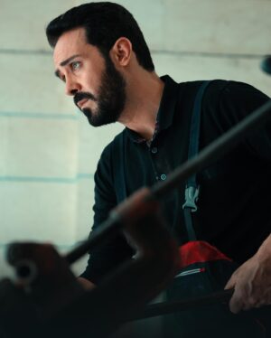 Kaveh Samakbashi Instagram - امشب 
قسمت ٢٧ سريال "رستگاري"
👈تماشاي قسمت هاي  ٢٧ تا ٣١ رو اصلا از دست ندين!

ممنون كه كنارمون هستين و خوشحال ميشم نظراتتون رو بعد قسمت امشب و قسمتهاي آينده ؛ بدونم.✨

الهي به اميد خودت🙏✨

رستگاري
هر شب ساعت ٢١:٠٠ از شبكه ٢

تكرار: ٢:٥٠ ، ١١ ، ١٦:٠٠

Photo by: @amirmohamadt 

#رستگاري
#ده_نمکی 
#مسعود_ده_نمکی 
#سريال_ماورايي 
#سريال#ماه_رمضان 
@dehnamakimasoud1348 
@hasan_varaste 
@amir_behzad_chopanian 
@amirmohamadt 
@farshadgolsefidii 
@emami_cg 
@farzan_moavenian 
@elhamasqari 
@mahrokhsoleimanipour 
@amirjavidnik 
@hoseinmjd 
@mahmoodmoosavinejad