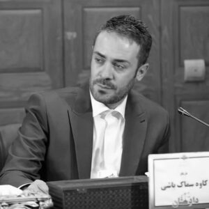 Kaveh Samakbashi Instagram - سكوت كن؛
وقتي زندگيت رو تو سكوت بسازي ؛
دشمنات نميدونن به چي حمله كنن..!

#kavehsammakbashi