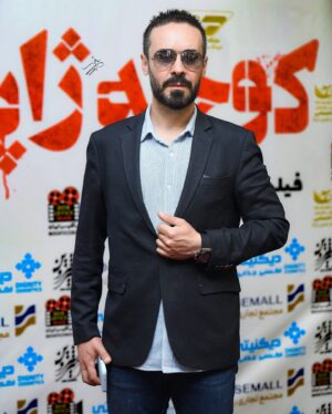 Kaveh Samakbashi Instagram - همه چيز موقته؛ احساسات،آدم ها، افكار و صحنه ها
به هيچ چيز وابسته نشو؛
فقط با اونا در جريان باش.✅✨

#kavehsammakbashi 
Photos by:
@negarpourbahrii 
@soroushmn_ 
@sepide.abdolhay 
@paniz_hemmatzadeh 
@maryam.akbari.pic