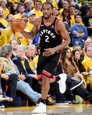 Kawhi Leonard Instagram - Bey in the back