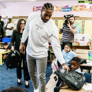 Kawhi Leonard Instagram - Kawhi donated 1 million backpacks to students in the Moreno Valley Unified, Inglewood Unified, & LAUSD