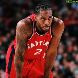 Kawhi Leonard Instagram - 🌟