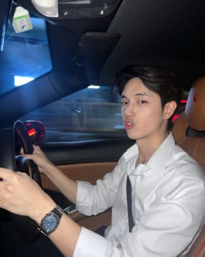Kay Lertsittichai Instagram - เค้าดาวน์ ส่วนเราผ่อน0%🤣