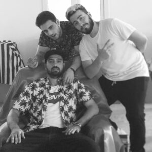 Kaya Giray Instagram - Hayır fotoda işaret çekmiyorum iyi bakın 😂