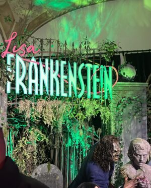 Kayden Muller-Janssen Instagram - Lisa Frankenstein 

I love a little dark humor, but add a wacky romance, 80s, gothic/horror theme…and I’m sold! This movie really reminisces on the cult classic, rom-com era, but with a fun and deadly twist. I was laughing the entire time, never thought I’d see such great chemistry between a girl and her zombie. Go check it out, in theaters tomorrow! @lisafrankensteinfilm #lisafrankenstein 

Thank you @thenaughtygirlshop for the beautiful dress