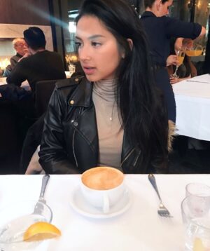 Kayla Heller Instagram - everyone is watching her, but she’s lookin at FOOD