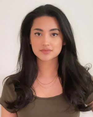 Kayla Heller Instagram - kinda looks like a passport photo lol