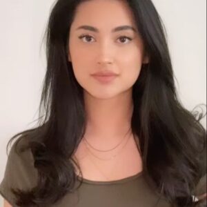Kayla Heller Instagram - kinda looks like a passport photo lol