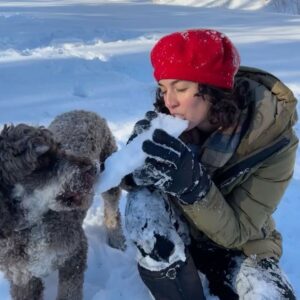 Kaylah Zander Instagram - Back to the town of ice and snow to pack up all my belongings and move… again.