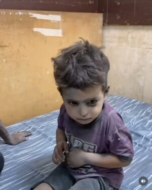 Kaylah Zander Instagram - These videos are beyond 💔

Bisan has called for a strike. No auditions, no shopping, no banking this Monday. Just emailing UN reps, MPs, calling JT all day and writing letters with friends…

#ceasefirenowforfucksakes

@wizard_bisan1 
@motaz_azaiza 
@call2actionnow