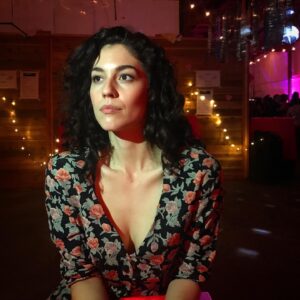 Kaylah Zander Instagram - I never drink so I’m never hungover, but I think I’m too old to stay up late. .
.
.
PS. I had so much fun last night 🖤 @alimunnisnofun @jeniferaleja_s @left_look @toberfilms @ryangordonflowers @aldonjon @katdomb @itsnatemitchell 🖤