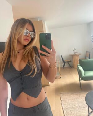 Kaylee Quinn Instagram - Business casual🫦
