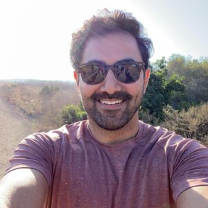 Kaysar Ridha Instagram - Morning hike! Filming my vlog episode 3. Be sure to subscribe to my YouTube channel to follow along. Link in my bio.