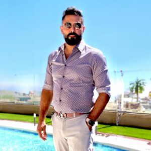 Kaysar Ridha Instagram - California #summer forever 🌴

I’m working on myself so that includes my mind, body and spirituality I have a long ways to go but I’m starting to feel great already. 

I found that the cliche is true… everything all comes down to one thing… consistency! 

Be sure to follow my journey. Much love. #getfit