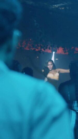 Kayshia Fils-Aimé Instagram - I'm coming to haunt you in your dreams baby😈❤️‍🔥

If you haven't watched LENTO yet what are you waiting foooooor🤩 SHARE because yall wanna be proud of Montreal's talent right?!😏 Now's the time!😌 Available on ALL platforms🫶🏾

ᴄʀᴇᴀᴛɪᴠᴇ ᴅɪʀᴇᴄᴛᴏʀ: ᴋᴀʏ ᴄᴀssᴇɴᴅᴏ
ғɪʟᴍᴍᴀᴋᴇʀ: @directedbywolf 
ʜᴀɪʀ sᴘᴏɴsᴘᴏʀ: @dollybeauty_mtl 
ʜᴀɪʀ ɪɴsᴛᴀʟʟ: @glowinby_kavavi 
ʟᴏᴄᴀᴛɪᴏɴ: @pandorasupperclub 
sᴛᴀʀʀɪɴɢ @rami.frn_ 
ʙᴇᴀᴛ ᴘʀᴏᴅᴜᴄᴇᴅ ʙʏ: @yosoynuevavista @nuevavistamusic @biyuyostudio