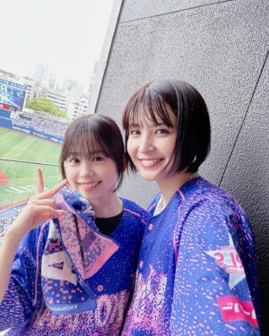 Kazisakku Instagram - 先日カジサックファミリーで横浜DeNAベイスターズの始球式に参加させていただいた動画がアップされました✨
とても貴重で最高に幸せな経験をさせていただき、夢のような1日となりました☺︎
野球大好きなとうじは終始真面目に観戦し、こじはこの日DeNAベイスターズの大ファンになりました😆

りおちゃんの歌声でグラウンドに立たせていただき、ツネさんファミリーとチームの皆さんで観戦できて最高に楽しく、一生の思い出に残る一日となりました☺︎

そして延長12回まで戦った後、疲れも残る中、牧選手がカジサックの投げたボールでホームランを打つまで帰れませんをやってくださって、なんて優しくてあったかい方なんだろうと感激しました😭✨ぜひ動画をご覧ください✨

ベイスターズファンの方々、ヤクルトファンの方々もとても暖かく迎えて入れてくださってとても嬉しかったです！球場の一体感が最高で、お客さん達を楽しませようと思うスタッフの方々の気持ちがすごく伝わるスタジアムでした✨この機会をくださった横浜DeNAベイスターズの関係者の方々、ご協力くださった牧選手をはじめとする選手の方々、本当にありがとうございました🙇‍♂️🙇‍♀️

#横浜スタジアム
#横浜denaベイスターズ 
#カジサック
#始球式
#最後の2枚の写真はツネ嫁さんからいただいたお気に入りの写真です❤️