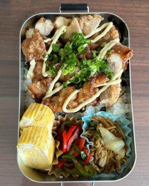 Kazisakku Instagram - 高校生弁当記録🍱
とうじはトマトとゆかりと梅以外は基本的になんでも好きなので作っていて楽しいです✨
#高校生弁当 
#男子弁当