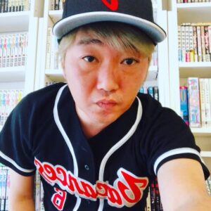 Kazuhiro Ozawa Instagram - 里崎さんから熱男リレーのバトンが届きました。僭越ながらやらさせていただきます！早くみんなで野球を楽しめる日を待っています！

いただいたバトンはうちのチームのエースピッチャーに回したいと思います！
徳井くんに届け！
@tokui_yoshimi 
#熱男リレー #ひとつになって乗り越えよう #里崎智也