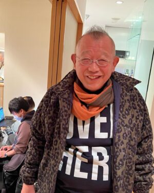 Kazuki Kitamura Instagram - 「無学　鶴の間」。
大阪で笑福亭鶴瓶さんとのトークライブ。初の生配信番組でした。いやぁ凄くいい空間で楽しめました。
その後は美味しいお食事を鶴瓶さんにご馳走して頂き盛り上がりました。でももうちょい呑みたかったかなー😍またよろしくお願いしまーす！
#unext
#笑福亭鶴瓶　さん
#無学鶴の間
#無学の会