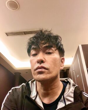 Kazuki Kitamura Instagram - 暑いー😳走っても走っても落ちない。寝不足だからかそれとも代謝が悪いからなのか😳目標体重まであと2キロ。放心状態😨