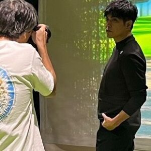 Kazuki Kitamura Instagram - ゴルフウェアの撮影。女性スタッフの黄色い声に思わずニヤけるおっさん😳
久しぶりにゴルフ行きたくなる。ちゃんと練習して上手くなりたいもんだ。
#descente 
#descentegolf
