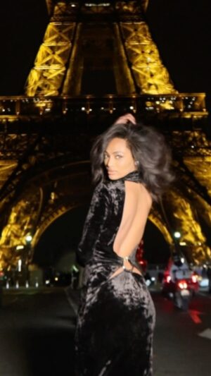 Kedist Deltour Instagram - The perfect black dress 🥰  @pinkostoreantwerp