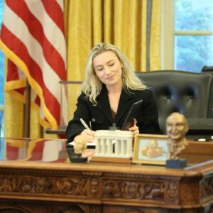 Keely Cat Wells Instagram - From a conversation about disability rights with President Bill Clinton, 

To dinner in The National Archives Rotunda — home to the Declaration of Independence, the Constitution, and the Bill of Rights,

And meeting public servants such as Secretary Alexis M. Herman, Secretary Rodney E. Slater, Dee Dee Myers and many more,

The Presidential Leadership Scholars is an opportunity of a lifetime.

After moving to the USA 5 years ago, I could never have imagined I’d be in such rooms with the opportunity to make an impact. 

In today’s polarized political climate, to make real change we must bring together public and private sectors, grassroots organizations, and embrace the power of collaboration, as President Clinton highlighted. A take away from this trip was to start with the end in mind.

#DisabilityRights #MakingSpace 

Image descriptions: 
1) Keely seated at a desk in the Oval Office, looking at a notebook, with an American flag behind her.
2) A large group of people posing for a photo outside the William J. Clinton Presidential Library. 
3) The original signed Americans With Disabilities Act 
4) A diverse group of people standing in front of the White House.
5) An event at the Rotunda with an audience seated at round tables, listening to a speaker at a podium, in a grand hall with a domed ceiling and a large painting in the background.
6) A selfie of Keely and Nina, both smiling at the camera with an “Isabel Farms” sticker on the cap.