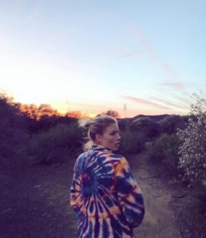 Keenan Kampa Instagram - 🚶🏼‍♀️🚶🏻‍♂️🌵⛰⛺️