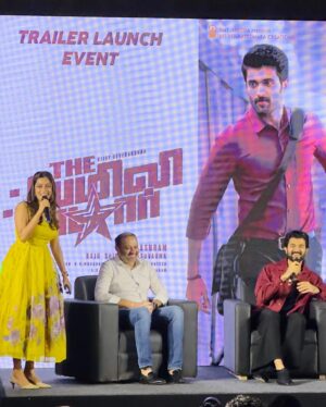 Keerthi shanthanu Instagram - Wen the rowdy becomes a family star 🤩❤️‍🔥
A charming, humble @thedeverakonda always a pleasure interacting with him 😍
Lookin fwd to our biriyani session 🥰😄

Thanx for the super cute pics @camerasenthil anna 
@ikjerry6 🥰
This cute outfit creation by @malarvikram_pret @malarvikrambridalcouture 💛
Pic re-touch - @retouch_by_arun 

#vijaydevarakonda #kiki #interview #interaction #familystar #pressmeet #happyme