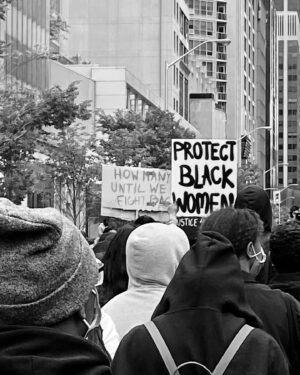 Keeya King Instagram - The reason no one can ever find the words, is because there are no words that anyone can string together to truly encapsulate the years of systematic oppression and violence upon Black lives. There are no words that can get down to the core of the subtleties of the Black experience. Language will continue to fail to express the trauma we are currently facing and have faced for decades upon decades. Regardless, we must try anyways. We must use our voice, anyways. Cement our experiences into history.

On May 30th 2020, I marched with my Toronto Community. We marched for Regis Korchinski-Paquet, Tony McDade, George Floyd, Ahmaud Arbery, Sandra Bland, all Black lives across North America.  Yes, we are fighting against police brutality, but we are also fighting for the world to recognize the value of Black Lives. We chanted, we screamed, we played music, we danced, we cried. We unified and will continue to unify even after the protesting has simmered. We are awakened. We are coming into our power. We are standing in our power. ⠀⠀⠀⠀⠀⠀⠀⠀⠀⠀⠀⠀ ⠀⠀⠀⠀⠀⠀⠀⠀⠀⠀⠀⠀ ⠀⠀⠀⠀⠀⠀⠀⠀⠀⠀⠀⠀ ⠀⠀⠀⠀⠀⠀⠀⠀⠀⠀⠀⠀ ⠀⠀⠀⠀⠀⠀⠀⠀⠀⠀⠀⠀
Thank you to @notanotherblacklife for organizing a space for all to grieve but also to feel uplifted by the energy. Thank you to the leaders of the Black communities stretching from Toronto, Montreal, Minneapolis, LA, Houston, all over. ⠀⠀⠀⠀⠀⠀⠀⠀⠀⠀⠀⠀ ⠀⠀⠀⠀⠀⠀⠀⠀⠀⠀⠀⠀ ⠀⠀⠀⠀⠀⠀⠀⠀⠀⠀⠀⠀
To all the Black Women and men that exist on this earth. I love you. Stay safe and please always find ways to rest and take care of your mental health. ⠀⠀⠀⠀⠀⠀⠀⠀⠀⠀⠀⠀ ⠀⠀⠀⠀⠀⠀⠀⠀⠀⠀⠀⠀ ⠀⠀⠀⠀⠀⠀⠀⠀⠀⠀⠀⠀ ⠀⠀⠀⠀⠀⠀⠀⠀⠀⠀⠀⠀ ⠀⠀⠀⠀⠀⠀⠀⠀⠀⠀⠀⠀
Note:
These are not generic photos, these are photos that I took while protesting in Toronto. It’s come to my attention that some white people are sharing my photos and pretending to be part of the protest. This is wrong, give credit, and stop erasing Black Women from the movement.