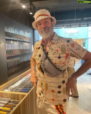 Keith Allan Instagram - I had the pleasure of meeting Z Nation fan and new friend @kittiseal at this amazing knife store Seisuke Knife in Tokyo yesterday. Everyone there was so welcoming and kind and they gifted me with a beautiful knife that I definitely won’t be cutting my finger with!!