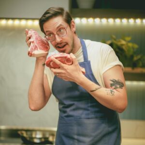 Keith Habersberger Instagram - The steak is calling to say that you🫵 still need to buy your tickets for the Without A Recipe LIVE Special!😤🥩

Get your tickets now at tryguys.com/LIVE 🎟️👨‍🍳

📸 @jdrenes 

#tryguys #withoutarecipe
