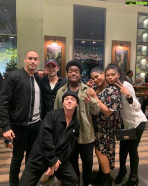 Keith L. Williams Instagram - Got a group photo with my favorite show! Can wait for Season#3 @onmyblock @jason.genao @jess_m_garcia @diegotinoco @ajuliomacias @thesierracapri @netflixfamily 😎