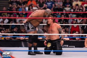 Keith Lee Instagram - Happy Mother's Day to the worthy ones!! Make sure you kiss your Moms just like this... 😂😂