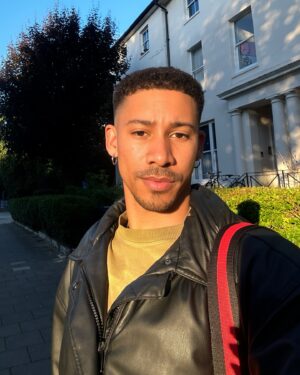 Keiynan Lonsdale Instagram - Come kick it with me, I’ll take care of you

🐉