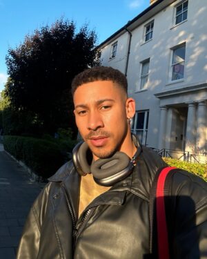 Keiynan Lonsdale Instagram - Come kick it with me, I’ll take care of you

🐉