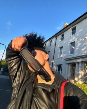 Keiynan Lonsdale Instagram - Come kick it with me, I’ll take care of you

🐉
