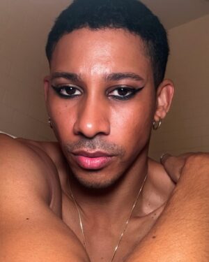 Keiynan Lonsdale Instagram - came back for my 🪽’s
