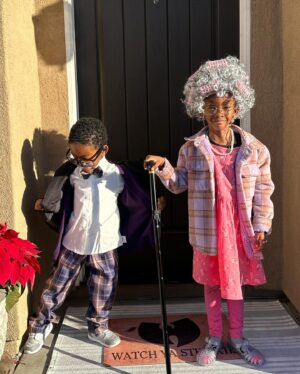 Kel Mitchell Instagram - Happy #100daysofschool Honor and Wisdom! 100 days of learning, laughter, and lots of fun! 🎉 Dressing up the kiddos for this school milestone is always a highlight. Here’s to many more days of fun 💯📚 #100daysofschool #kelmitchell #asialee #asialeemitchell #100dayofschool #100daysofschoolproject #wisdommitchell #honormitchell #familyfun #school