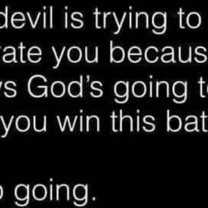 Kel Mitchell Instagram - There is nothing God can’t overcome! Don’t get distracted STAY FOCUSED! Have the mind of Christ and therefore seek things above and not beneath. In Jesus’s name, amen. #kelmitchell #stayfocused  #overcomer #keepyourpeace #blessedmode #prayerwarrior