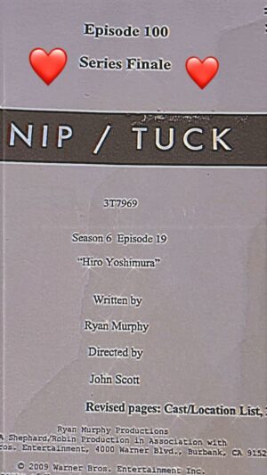 Kelly Carlson Instagram - Packing up my scripts and found only the cover. 🙏🏻❤️ #niptuck