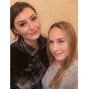 Kelly Karbacz Instagram - 💞 Nothin better than a bestie catch up date. Love you @francesca_curran!!! 💞
#WCW #orangefamily #Helen #Sankey #OITNB