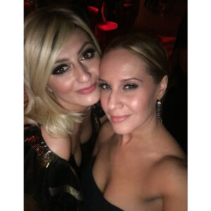 Kelly Karbacz Instagram - #WCW 💖 Some more pics with my gorgeous cast mates from the #SAGAwards #AfterParty 💖
#OITNB #orangefamily @oitnb @sagawards